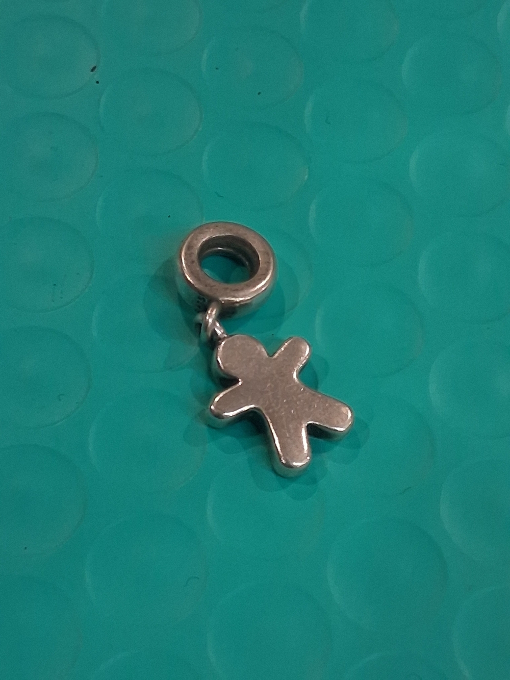 Pandora Silver Gingerbread Man Dangle Charm - Picture 2 of 2